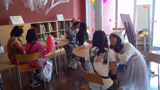 �摜(320x180)�E�g��摜(640x360)